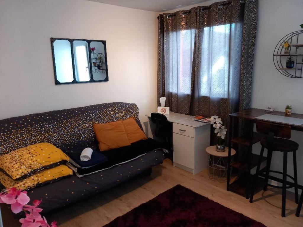 Le Zen -studio Equipe- Wifi Fibre- Centre Avec Parking Appartement Tarbes